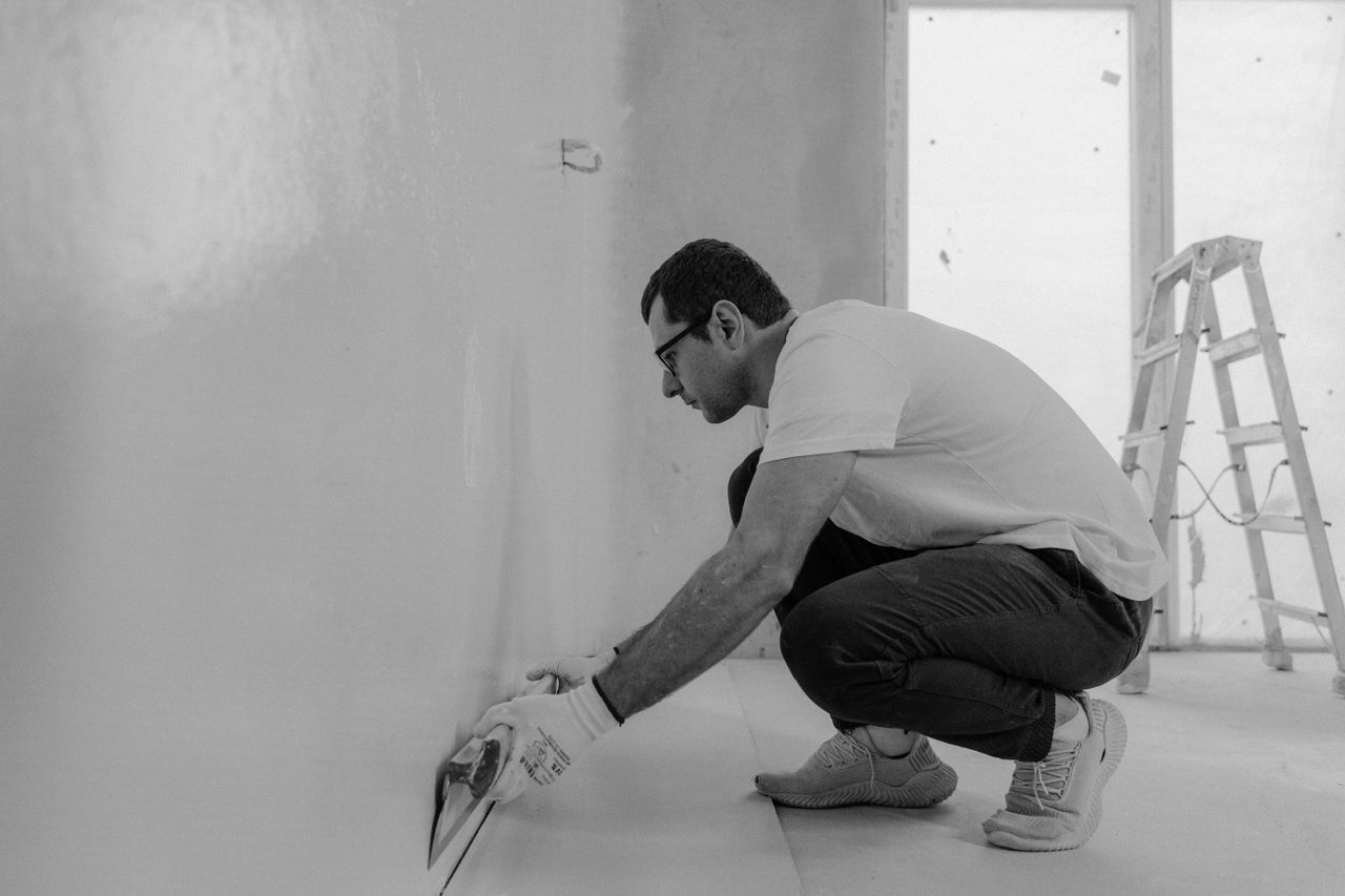 Décoller des plinthes en carrelage